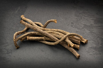 Dried organic valerian sticks - Valeriana officinalis