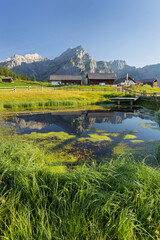 Obraz premium Teich auf der Walder Alm, Huderbankspitze, Karwendel, Tirol, Österreich