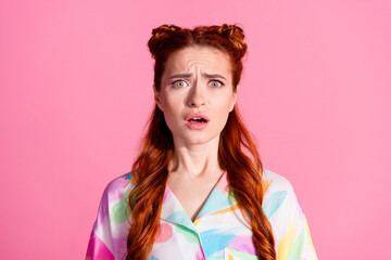 Portrait of frightened scared woman with foxy hairstyle wear print shirt astonished staring open...