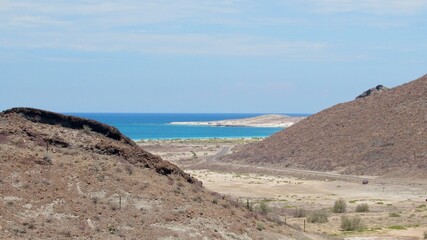 Vista del Mar de Cortés desde el desierto