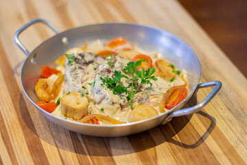 Comida Brasileira Típica Restaurante Feijoada Carne Tilápia Risotto Macarrão Legumes Filé Mignon Fettucine Salada Ceasar Pastelzinho Caldo de Mandioca Frios Dado de tapioca Drinks Coquetéis Brasileiro