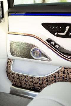 Maybach Haute Voiture 1/150