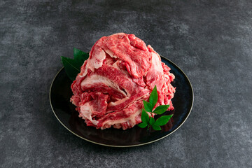 黒毛和牛　切り落とし　皿盛り　Kuroge Wagyu beef cut off