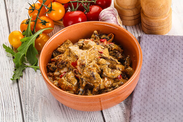 Roasted beef with cream sauce