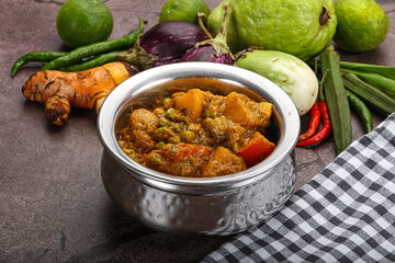 Indian traditional cuisine Aloo mutter