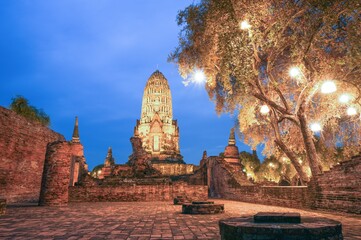Wat Ratchaburana, Ayutthaya Province, Thailand, is the oldest temple built in 1424. See pictures of...