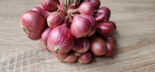 red onions for cooking on the table.