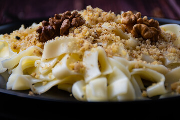 Pasta with walnut