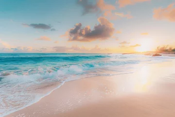 Crédence de cuisine en verre imprimé Coucher de soleil sur la plage A beautiful beach with a calm ocean and a cloudy sky. The sky is a mix of blue and pink, creating a serene and peaceful atmosphere. The waves are gentle, and the beach is empty