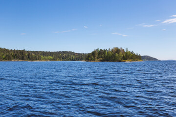 The coast of Lake Ladoga - 757880991