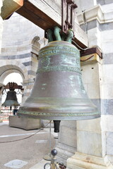 Campana. Campanile torre di Pisa