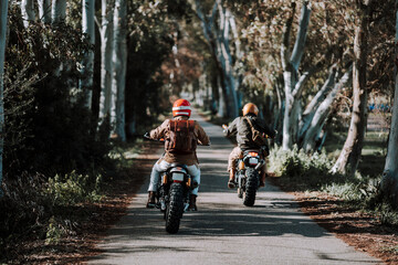 Fototapeta premium Dos amigos haciendo ruta de motocicleta por andalucia