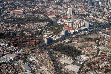 Obraz premium mexico city aerial view landscape from airplane