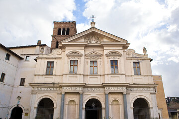 Fototapeta na wymiar Basilica of San Bartolomeo on the Tiber Island in Rome, Italy 