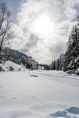 Pontresina, Berninabach, Val Bernina, Dorf, Berninapass, Winter, Wintersport, Wanderweg, Langlauf, Langlaufloipe, Oberengadin, Neuschnee, Wintersonne, Alpen, Graubünden, Schweiz