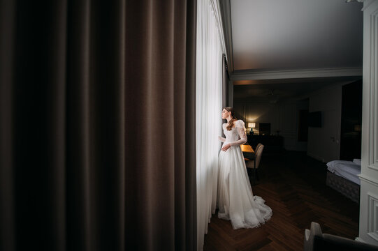 The image features a person wearing a wedding dress 6470.