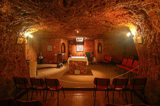 Fototapeta Underground Catholic Church of Saint Peter and Saint Paul in Coober Pedy, South Australia - Religious place dug out of sandstone in the "opal capital of the world"
