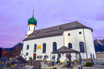 Pfarrkirche Grän in der Gemeinde Grän in Tirol (Österreich)	