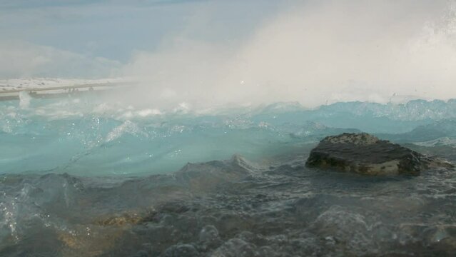 Splashing, steaming hot spring in Iceland - Epic slow motion