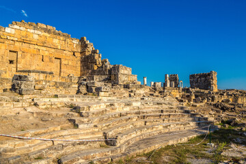 Fototapeta na wymiar Ancient city Hierapolis in Turkey