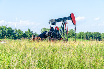 oil pump in field