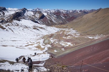 rainbow mountain peru