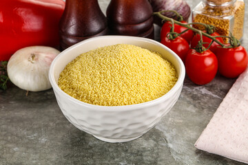 Raw dry wheat couscous grain