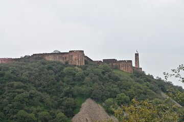 Obraz premium Jaigarh Fort on hill at Jaipur, Rajasthan