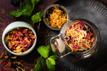 Dry tea leaves in a jar	
