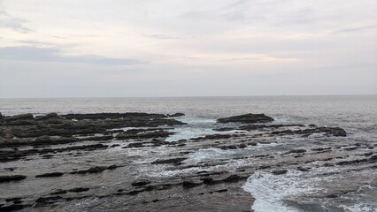 山口県にある日本海にある洗濯岩の景色