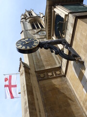 Fototapeta na wymiar Bâtiments architecture médiéval horloge Londres