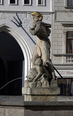 Neptunbrunnen auf dem Marktplatz in Weimar © Fotolyse
