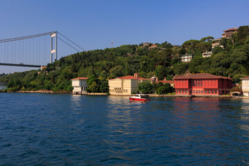 Fototapeta premium Cityscape View from the water to buildings in the city of Istanbul in public places