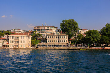 Naklejka premium Cityscape View from the water to buildings in the city of Istanbul in public places