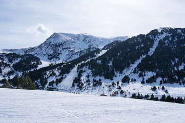 Fototapeta na wymiar Escorjada, El tarter, Grandvalira Skiing resort