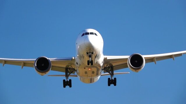 旅客機　スーパースローモーション