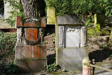 Historische Grabsteine auf dem Alten Friedhof Klein Glienicke