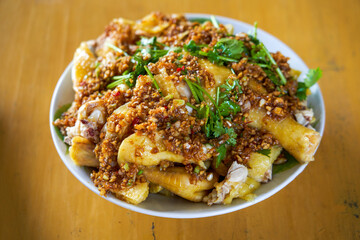 A delicious plate of Cantonese white-cut chicken, white-cut chicken, and boiled chicken