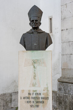 statue of PAX ET BONUM D. ANTONIO FRANCISCO MARQUES I BISHOP OF SANTAREM 1975-1997city of Santarem-estremadura-portugal.