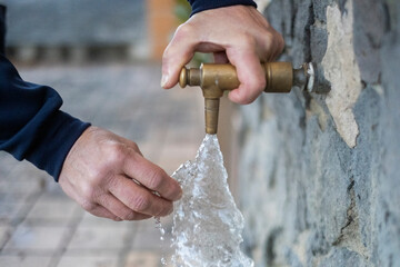 Fuente de agua, realizando analisis de agua