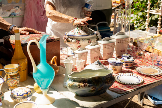 ANTIQUES FAIR IN FRANCE