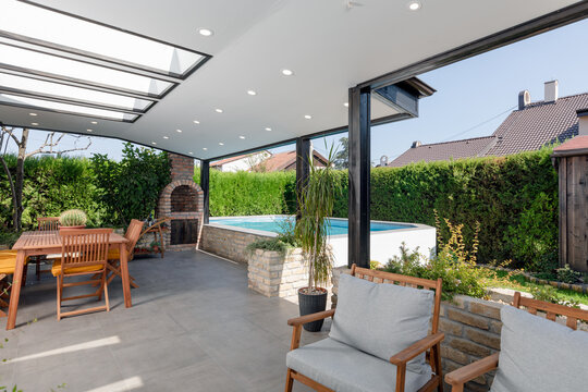 Vila with swimming pool