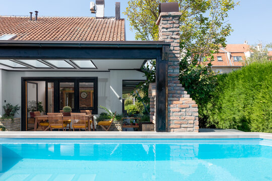 House porch and a swimming pool