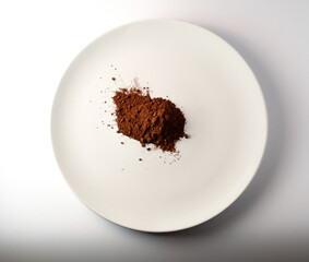 cocoa powder on plate 