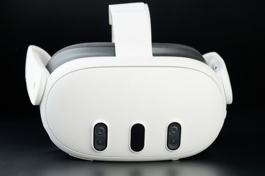 Meta oculus quest 3 headset