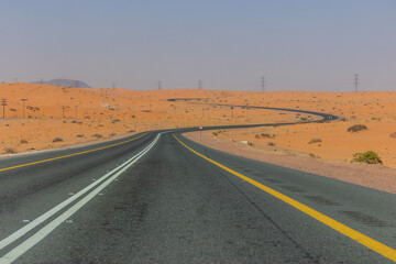 Fototapeta na wymiar Desert highway near Ha'il, Saudi Arabia