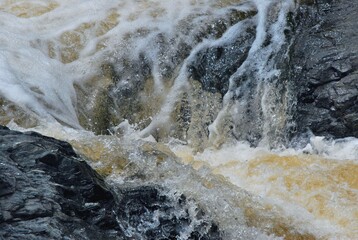 Cascadas,rios,manantiales,agua en movimiento que es igual a vida!