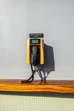 Medical emergency phone box with call connected indicator 