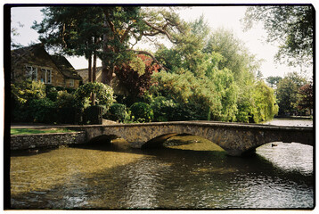 típical houses in cotswolds 