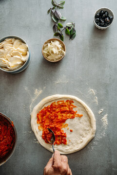 Preparing a Pizza
